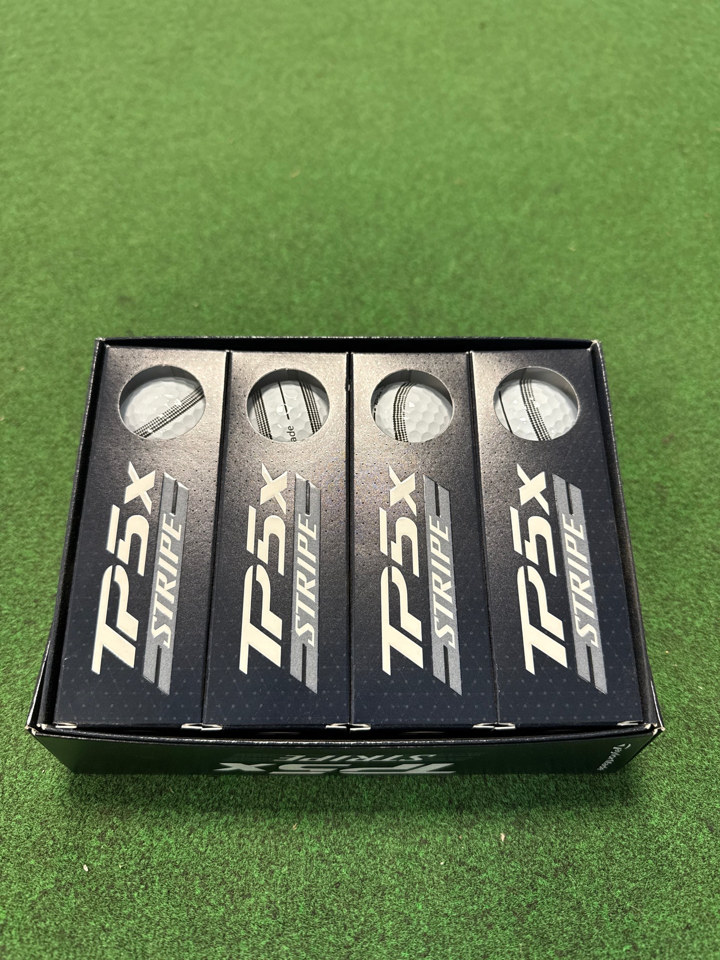 Taylormade TP5x Stripe