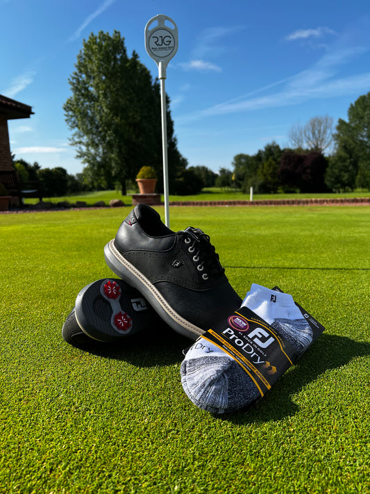 Footjoy Traditions + FREE socks