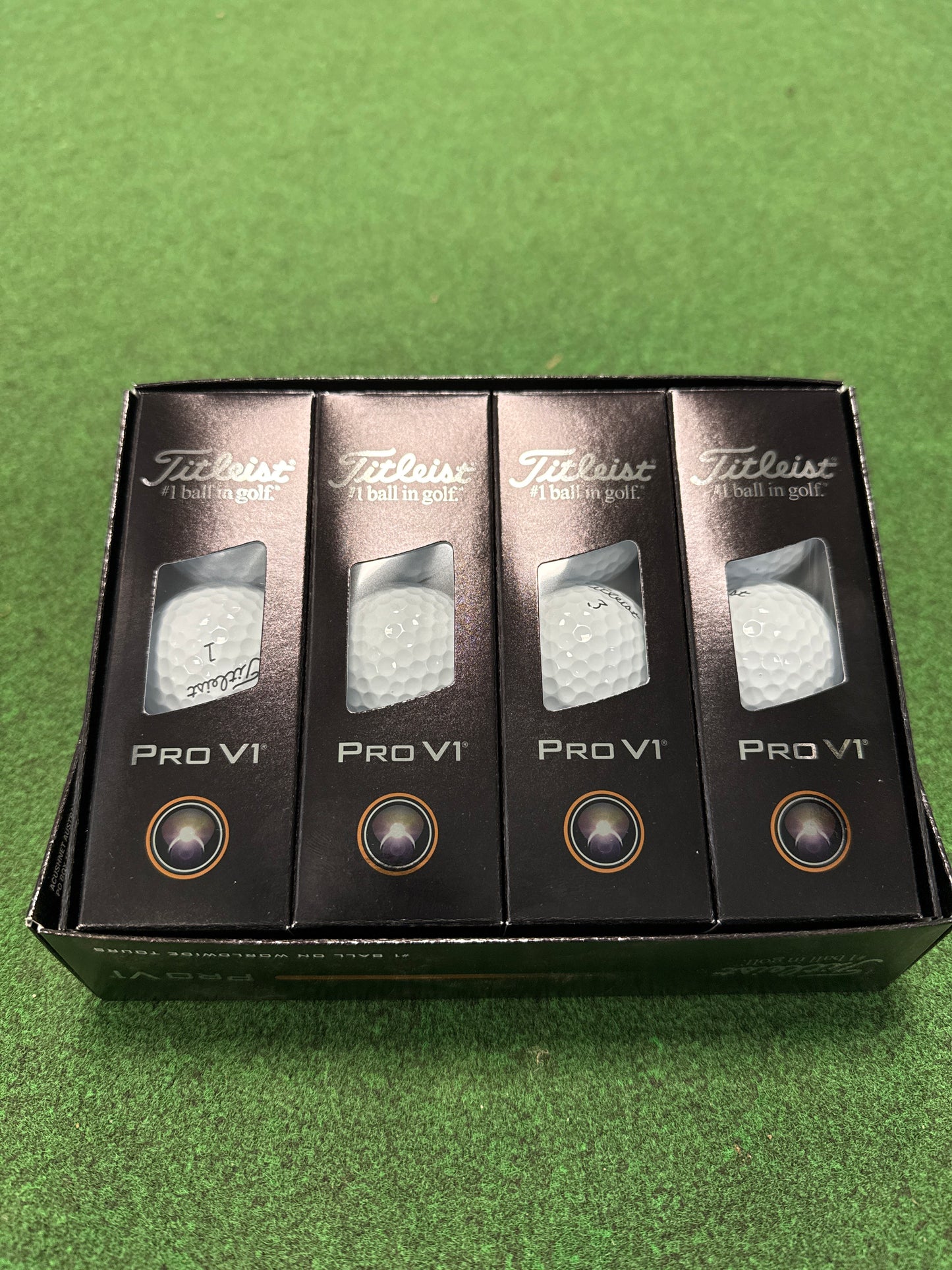 Titleist Pro V1 2025